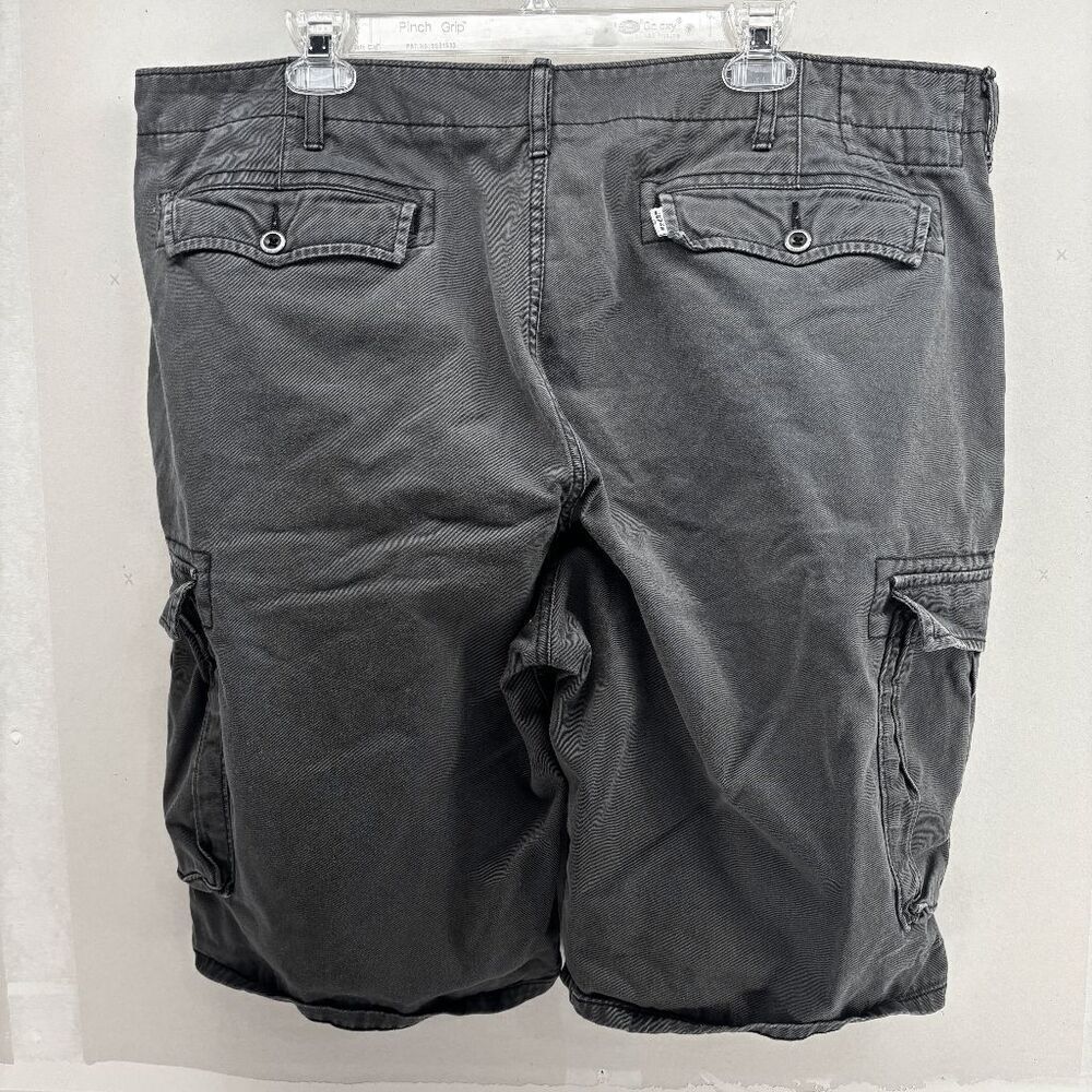 Levis Shorts Mens 40 Gray Cargo Button Pockets Utility 100% Cotton Work 9"Inseam - Picture 4 of 7